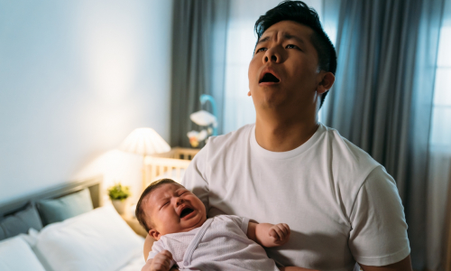 Para padres desesperados: la manera más eficaz de calmar a un bebé que llora por las noches, según la ciencia